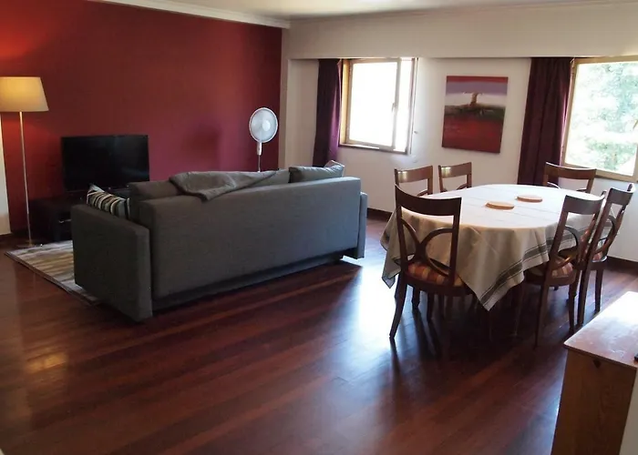 Toisga Lejlighed Guimarães